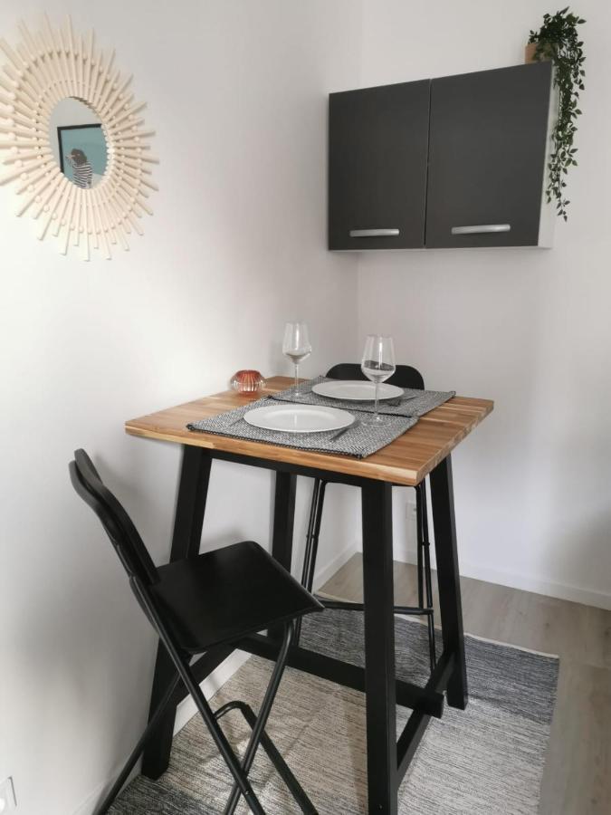 Ferienwohnung Studio Cosy Et Renove A 2 Pas Gare Reims Centre - Rue Exterior foto