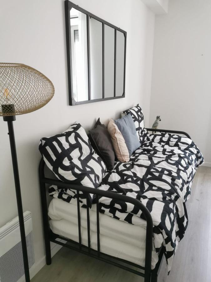 Ferienwohnung Studio Cosy Et Renove A 2 Pas Gare Reims Centre - Rue Exterior foto
